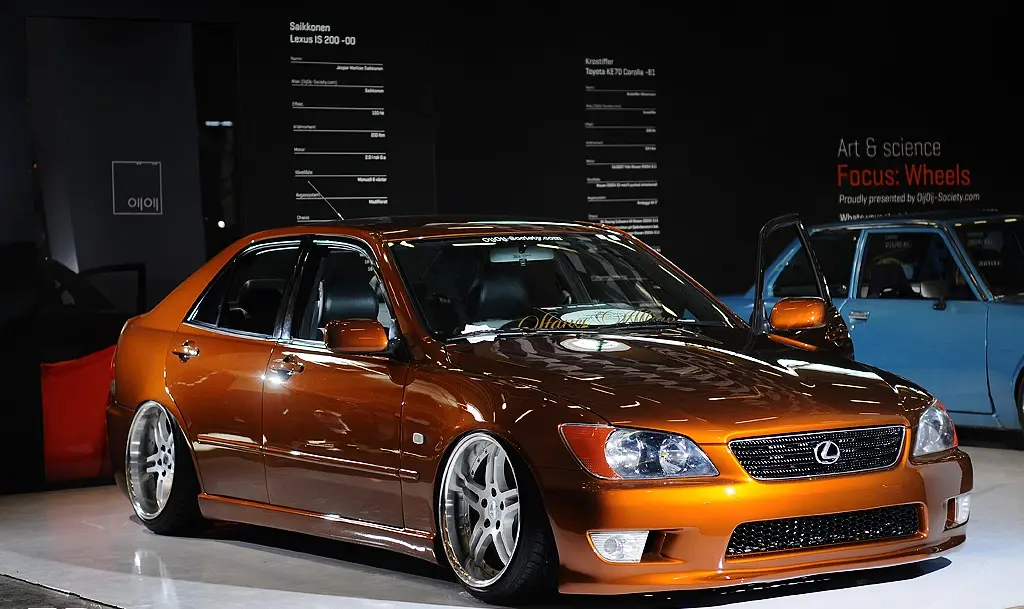 Lexus IS 2001-2005 XE10 Solution Series