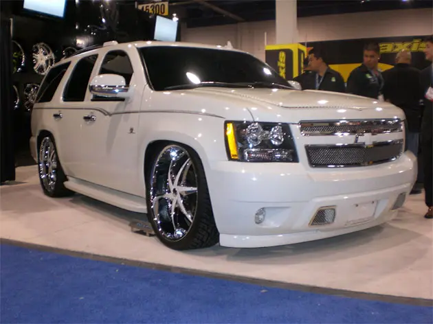 [30-101249] Chevy Tahoe 1500 2007-2019 Bag & Bracket Kit (22", None)