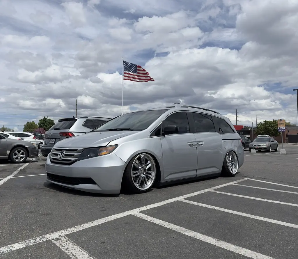 [21-100389] Honda Odyssey 2011-2017 Solution Series (None)