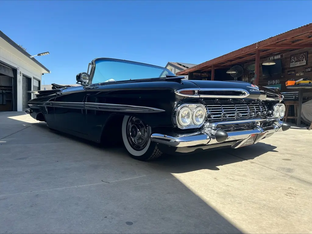 Chevy Impala 1958-1964 Bag & Bracket Kit v2 With 6L Bags (None)