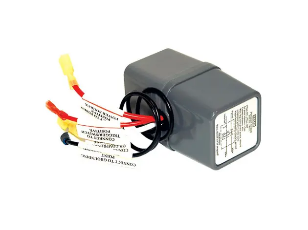 Pressure Switch with Relay, 12V Only, 1/8" NPT M Port, (85 PSI On, 105 PSI Off)